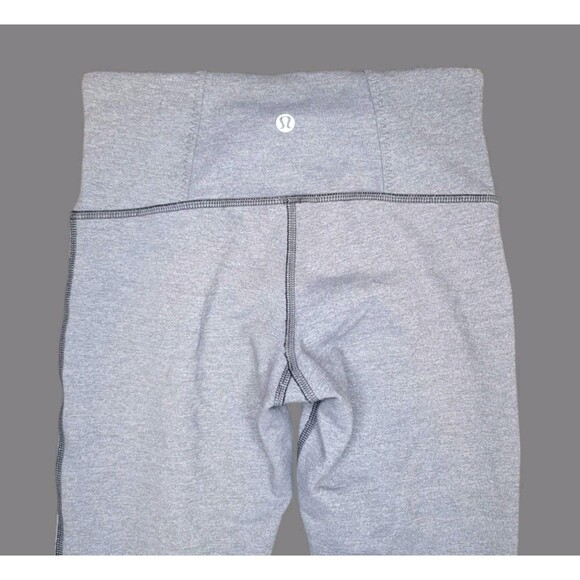 Lululemon Run Runder Under Leggings Size 4 Reversible Womens Gray Black Striped - Picture 9 of 13
